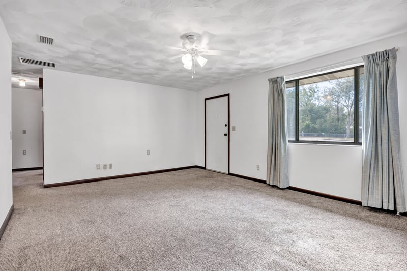 Photo 7 of 1019 Haynes Ct, Green Cove Springs, FL 32043, photographed by Megapixeler