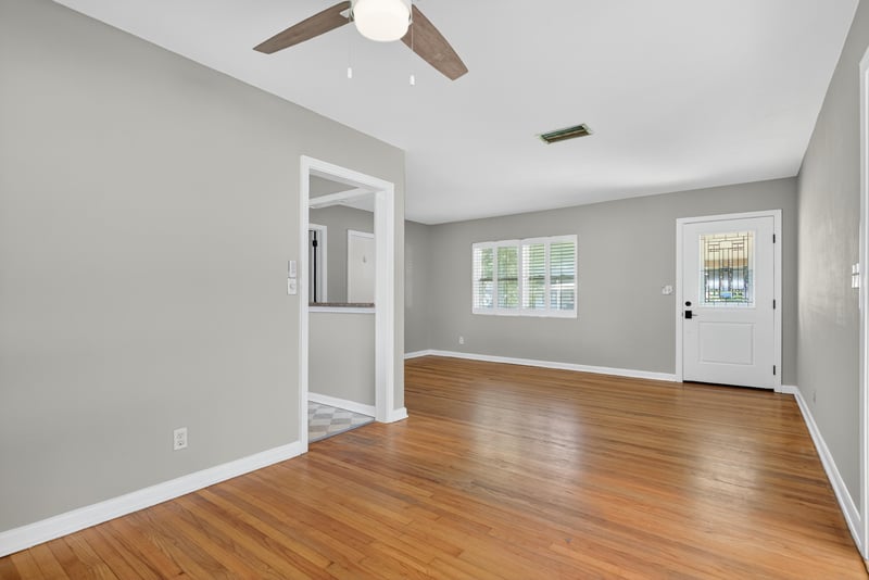 Photo 11 of 6942 Waikiki Rd, Jacksonville, FL 32216, photographed by Megapixeler