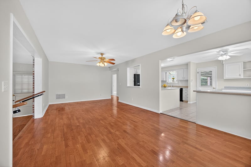 Photo 6 of 1261 Lamanto Ave E, Jacksonville, FL 32211, photographed by Megapixeler