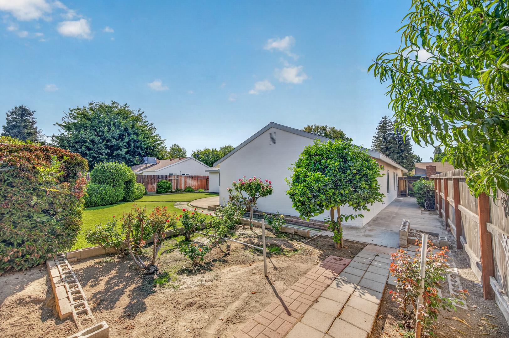 3208 E Palo Alto Ave, photo 65