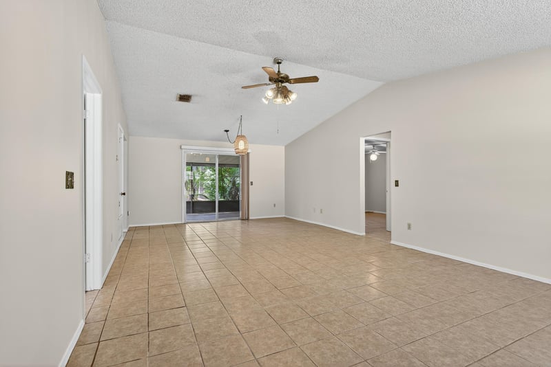 Photo 7 of 2705 Pinewood Blvd N, Middleburg, FL 32068, photographed by Megapixeler
