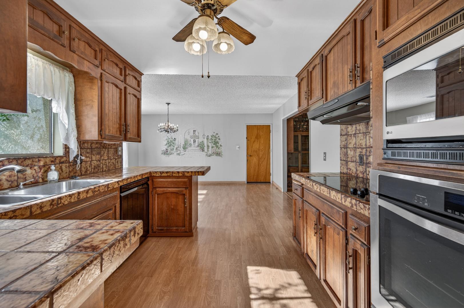 5719 N Sherman Ave, photo 31