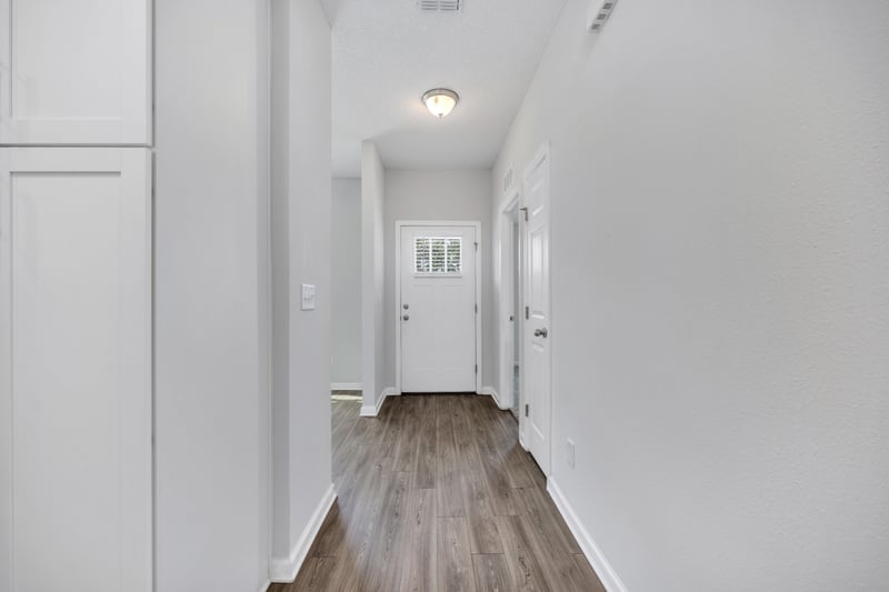 Photo 5 of 2373 Glen Gardner Dr, Jacksonville, FL 32246, photographed by Megapixeler