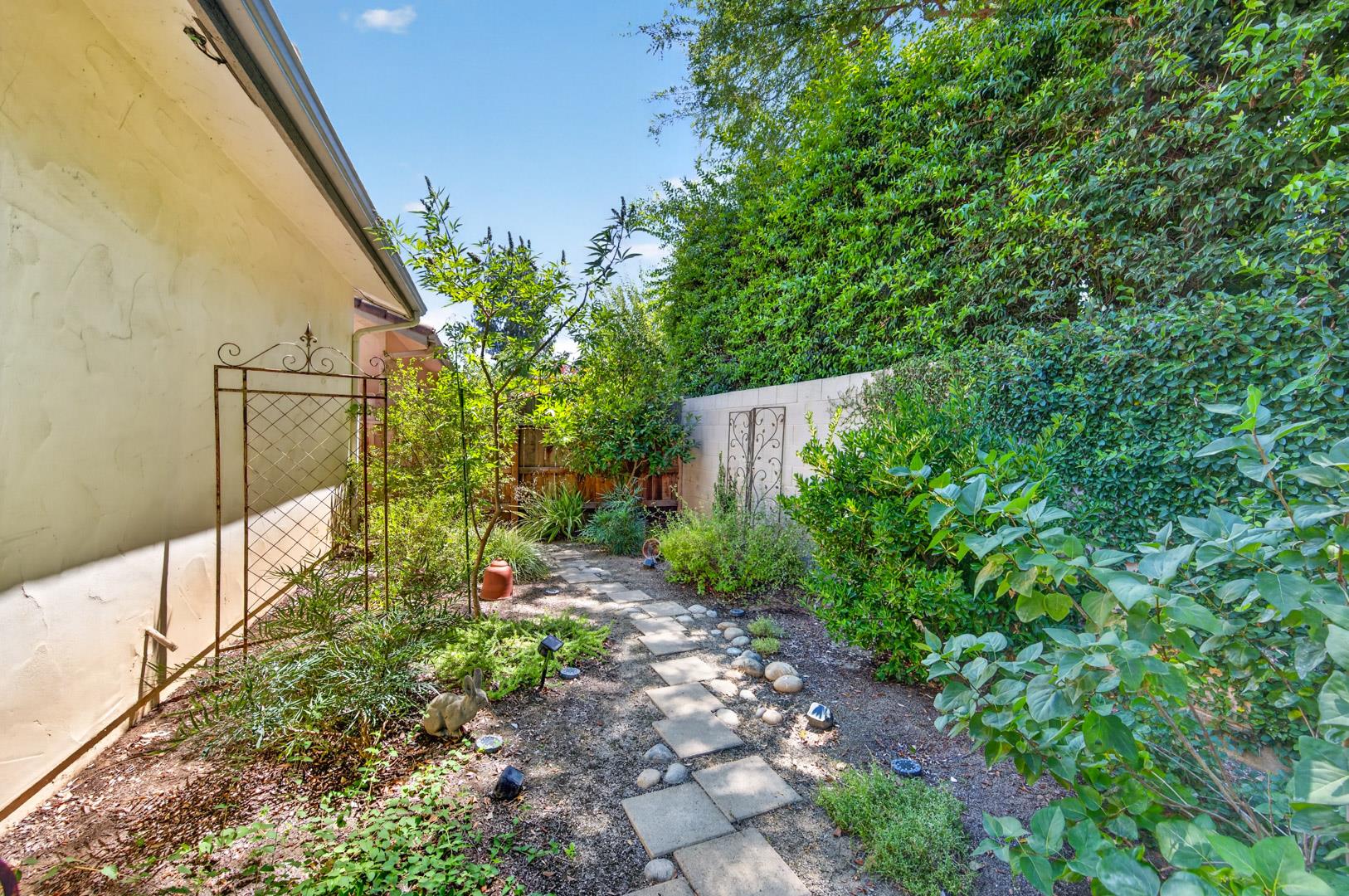 6457 N Warren Ave — photo 12