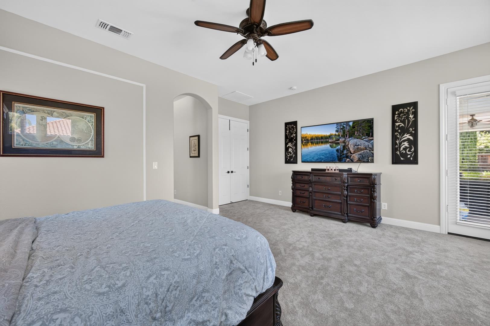 633 W Richmond Ave, photo 78