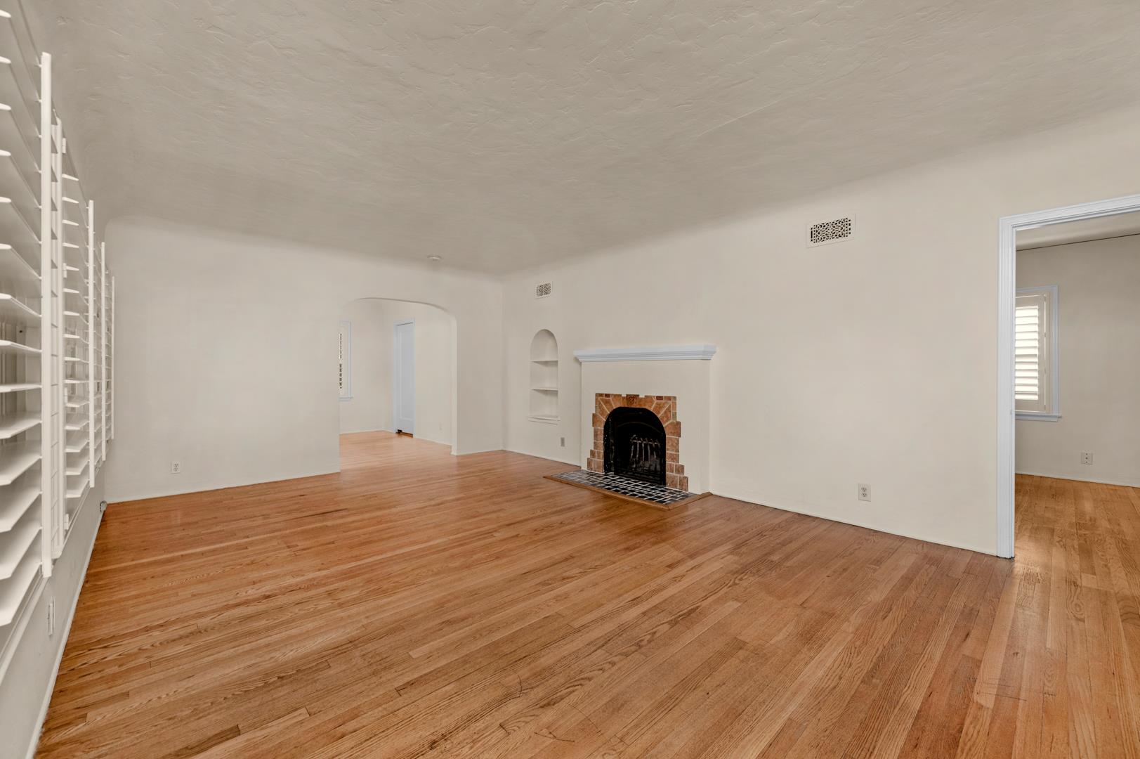 4845 N Arcade Ave, photo 28
