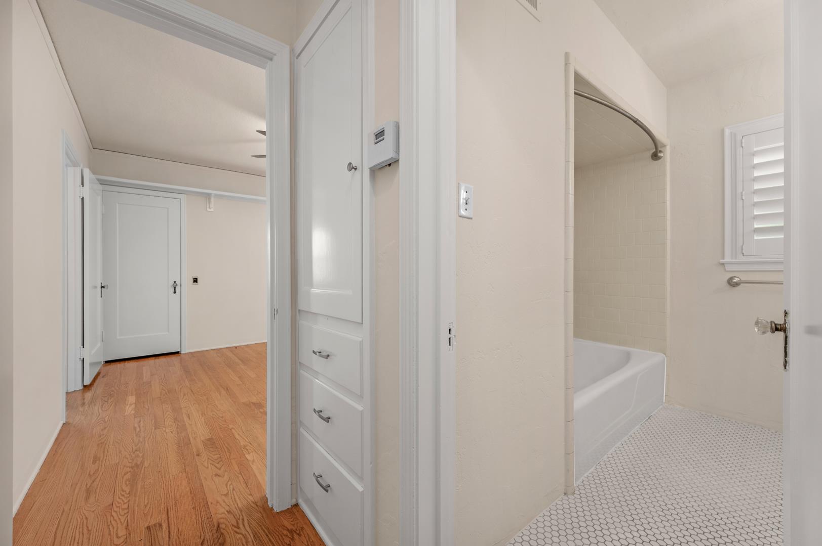 4845 N Arcade Ave, photo 52