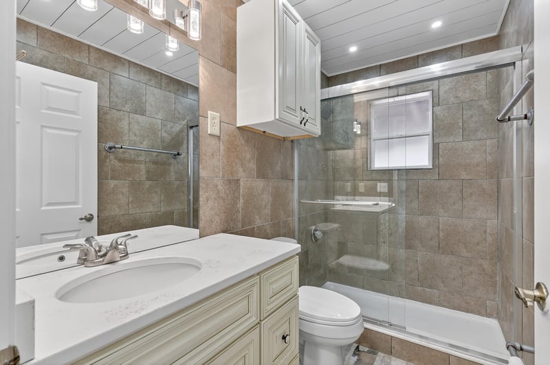 Bathroom at 3556 Lazy Willow Ct, Jacksonville, FL 32223