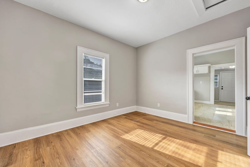 Photo 9 of 1124 E 14th St, Jacksonville, FL 32206, photographed by Megapixeler