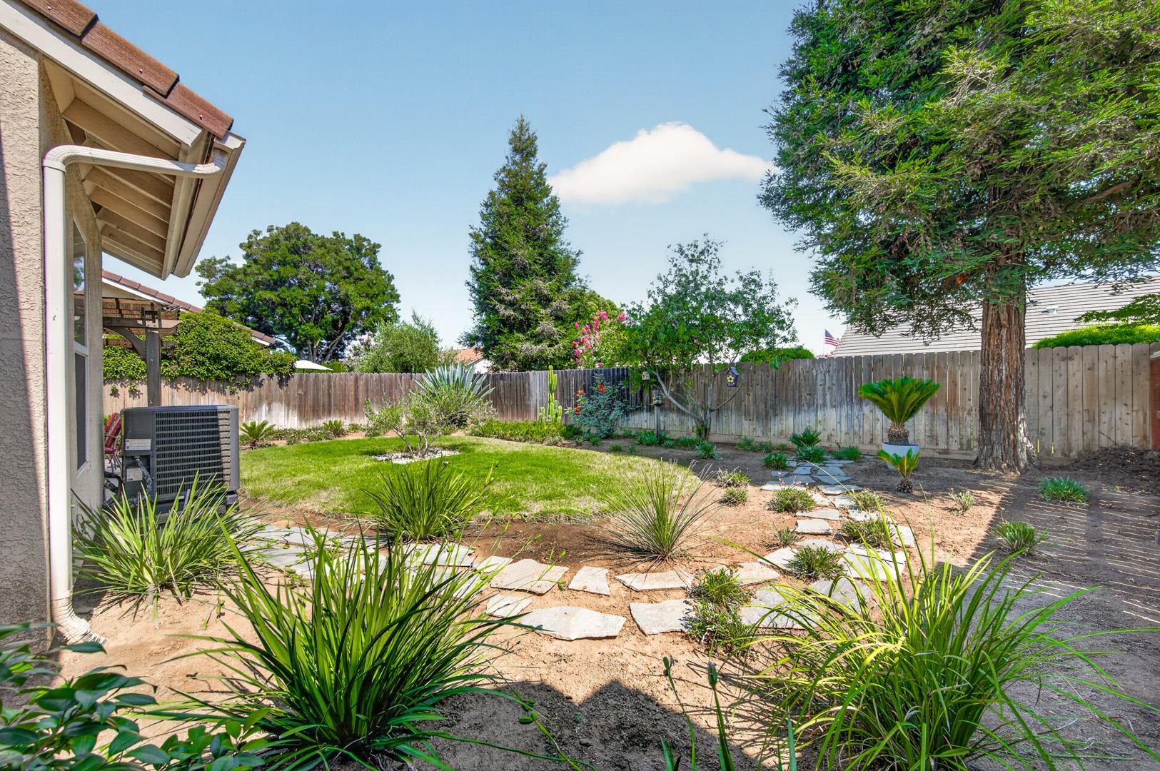337 Village Dr, photo 87