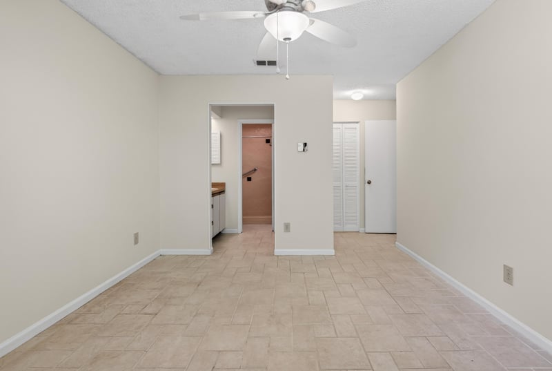 Photo 14 of 3801 Crown Point Rd unit 1294, Jacksonville, FL 32257, photographed by Megapixeler