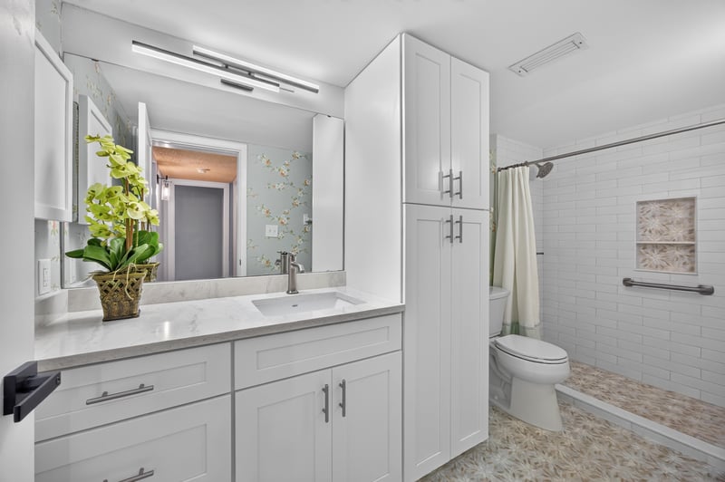 Bathroom vanity with tub at 2280 Shepard St