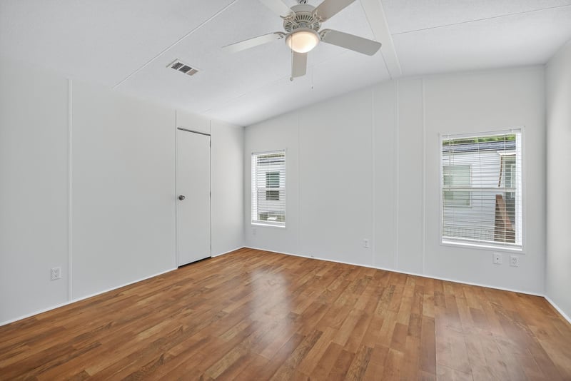 Photo 17 of 489 Starratt Rd, Jacksonville, FL 32218, photographed by Megapixeler