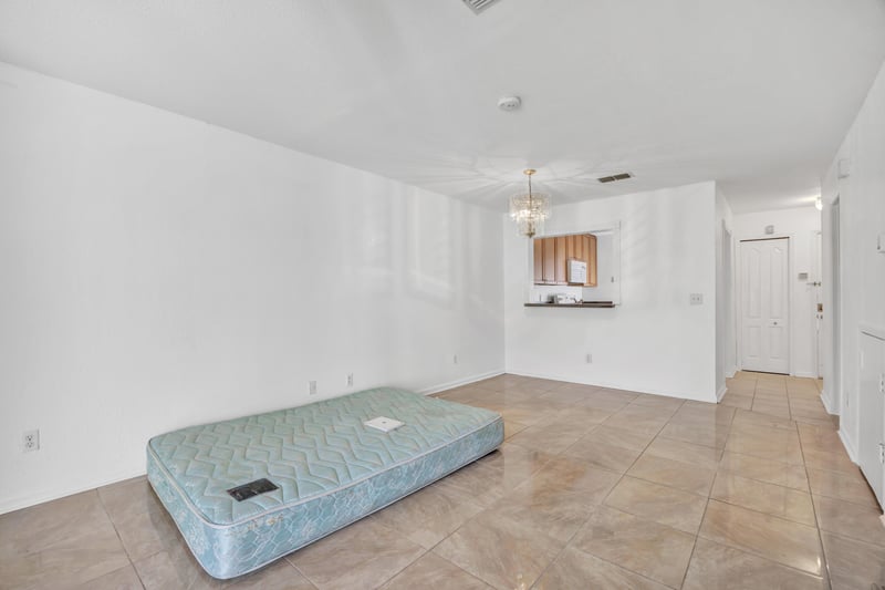 Photo 18 of 8300 Plaza Gate Ln unit 1062, Jacksonville, FL 32217, photographed by Megapixeler