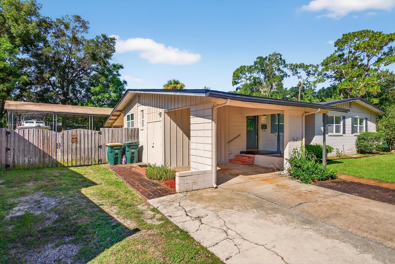 Photo 4 of 6942 Waikiki Rd, Jacksonville, FL 32216, photographed by Megapixeler