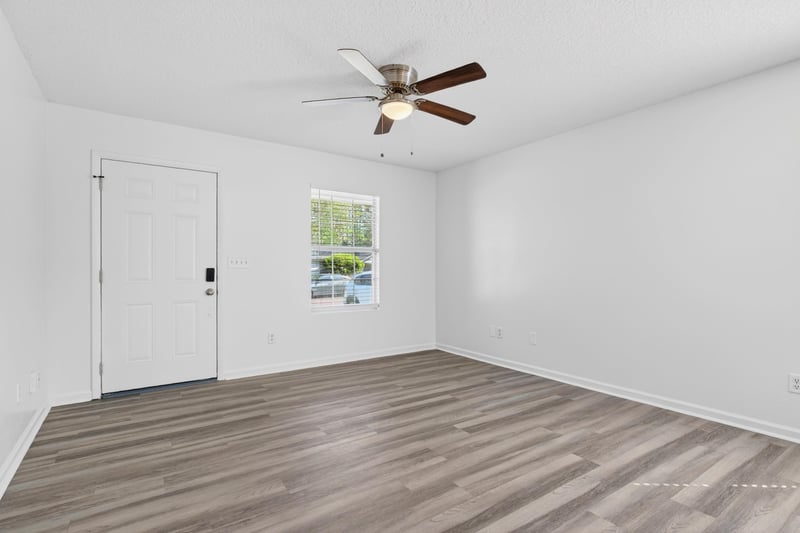 Photo 7 of 7926 Jasper Ave, Jacksonville, FL 32211, photographed by Megapixeler