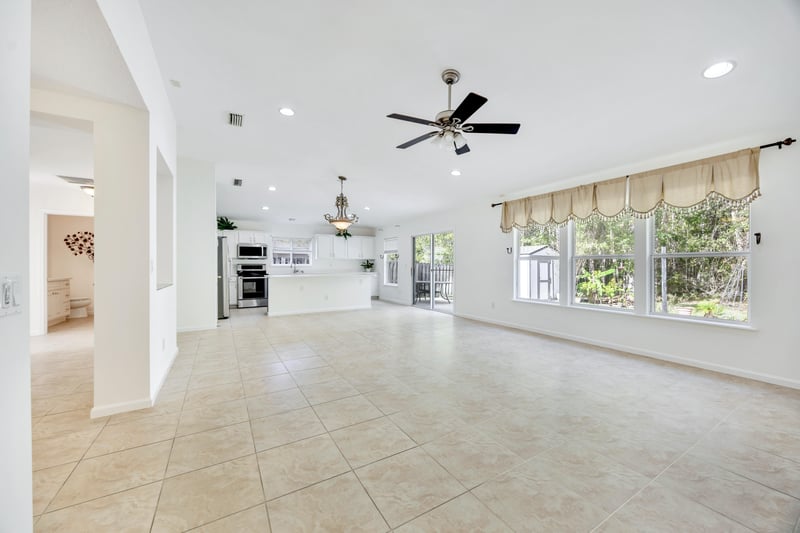 Photo 27 of 657 MacKenzie Cir, St. Augustine, FL 32092, photographed by Megapixeler
