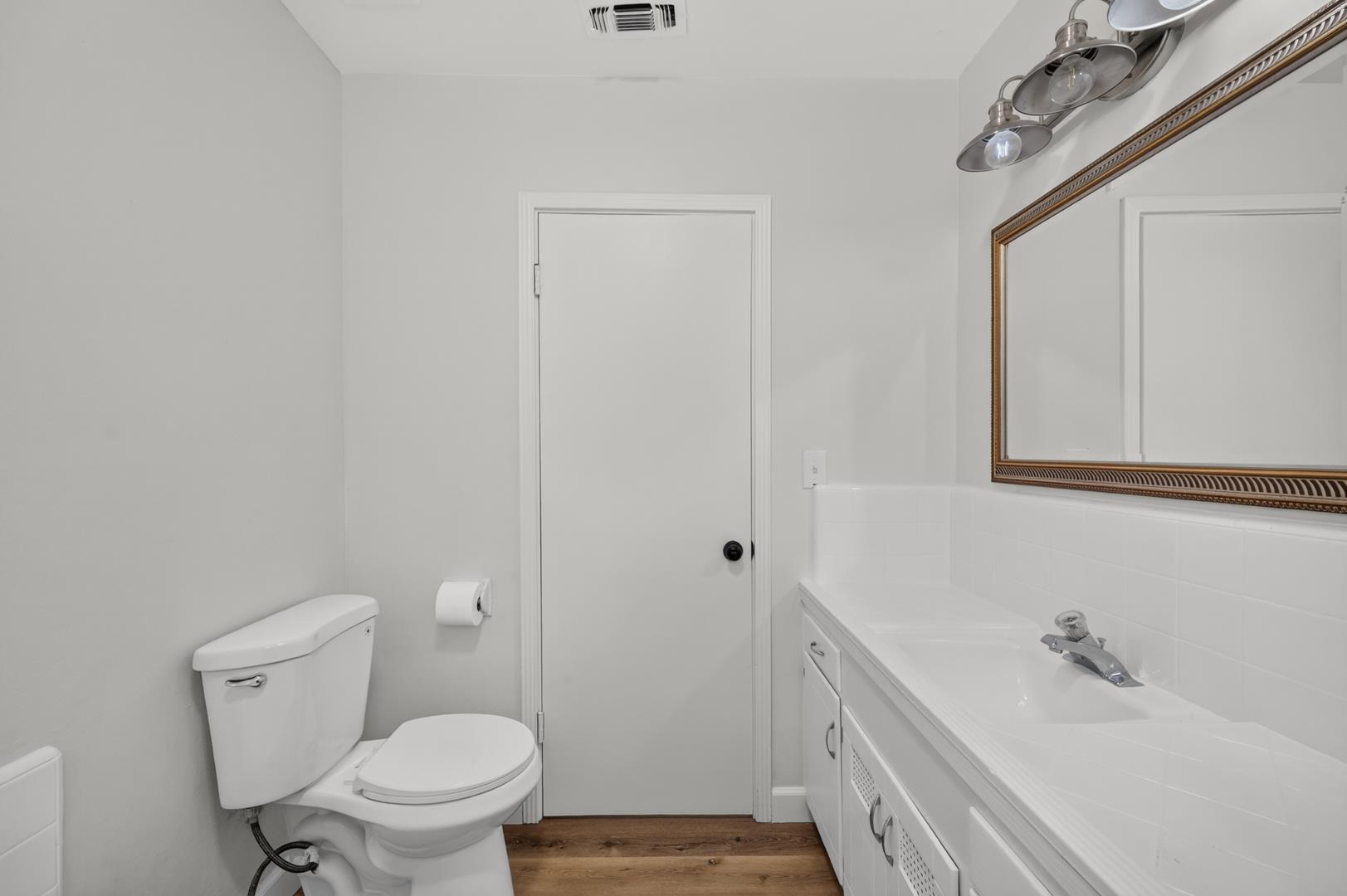 2302 E Fedora Ave, photo 36