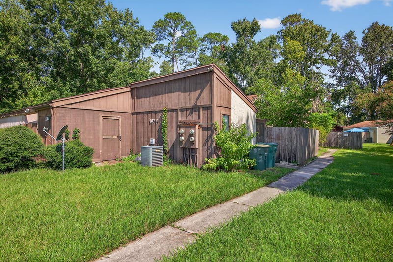 Photo 2 of 10711 Whispering Woods Pl #2, Jacksonville, FL 32246, photographed by Megapixeler