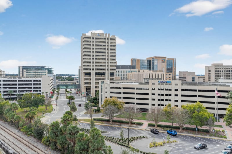 Photo 28 of 841 Prudential Dr, Jacksonville, FL 32207, photographed by Megapixeler