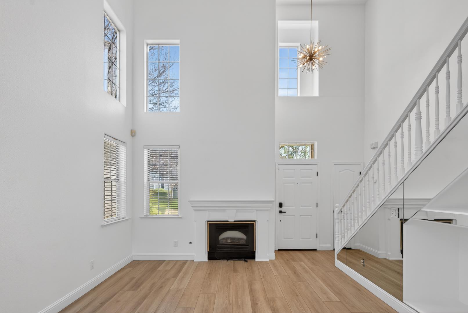 1079 E Monticello Cir, photo 23