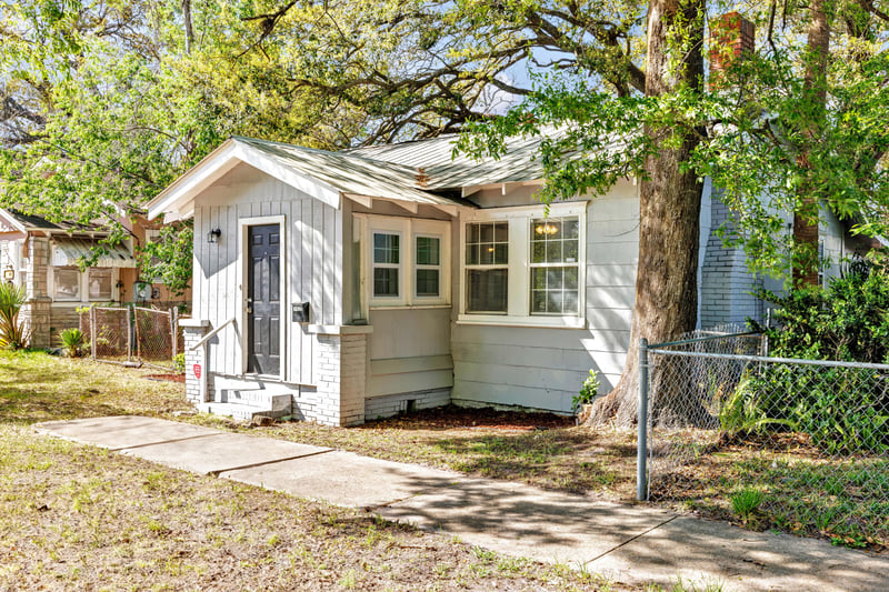 Photo 2 of 1439 W 15th St, Jacksonville, FL 32209, photographed by Megapixeler