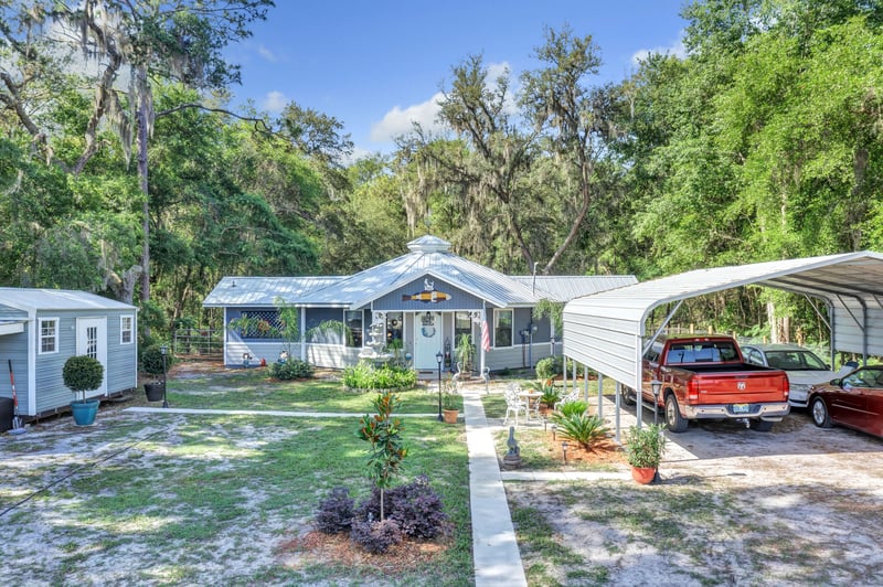 Photo 32 of 185 Violet Cir, Interlachen, FL 32148, photographed by Megapixeler