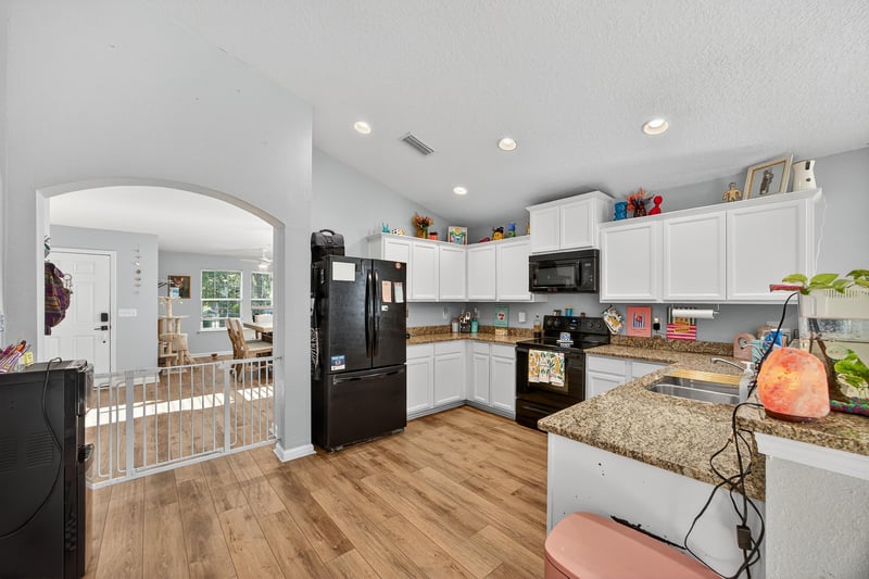 Photo 11 of 3286 Hidden Meadows Ct, Green Cove Springs, FL 32043, photographed by Megapixeler