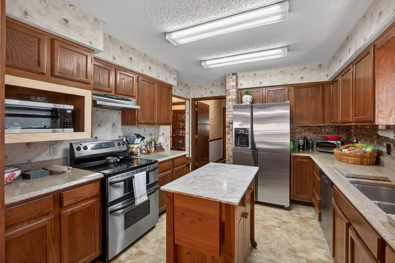 Photo 14 of 2479 Stonebridge Dr, Orange Park, FL 32065, photographed by Megapixeler