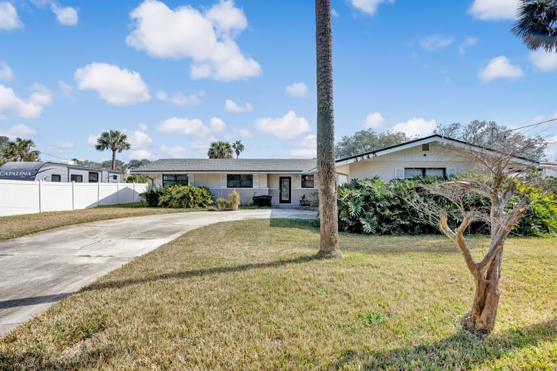 Photo 3 of 3345 Eunice Rd, Jacksonville, FL 32250, photographed by Megapixeler