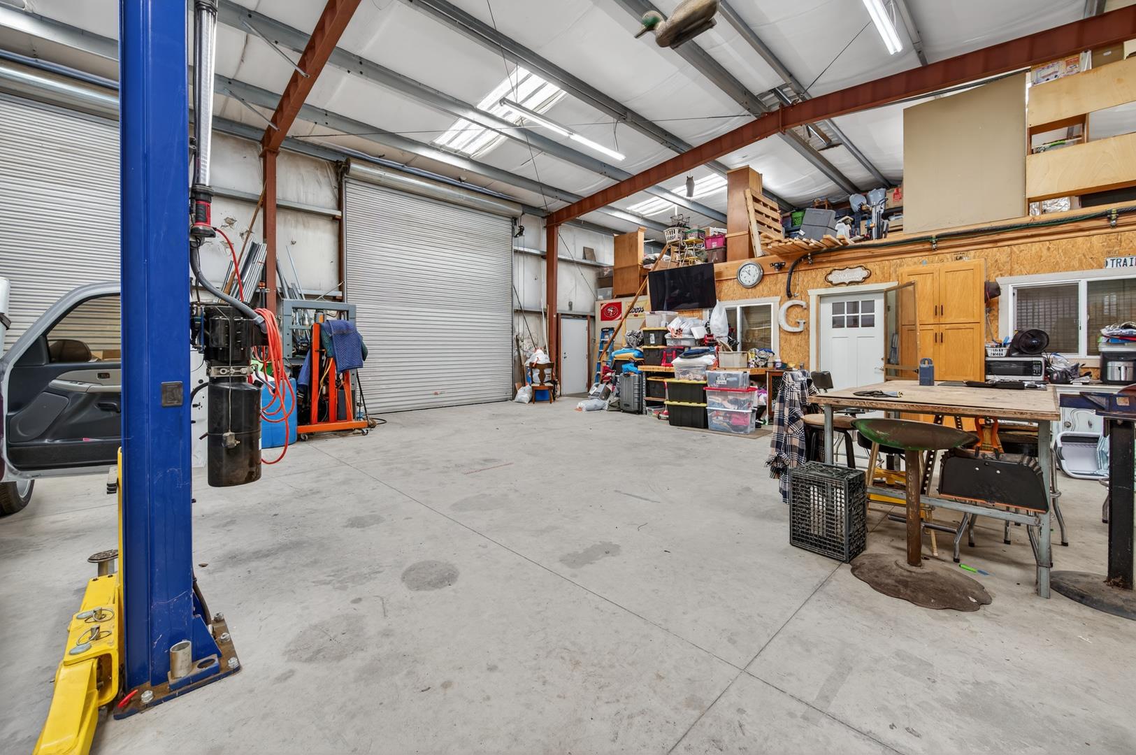 11430 E Saginaw Ave, photo 33