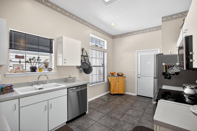 Photo 12 of 8051 Copperfield Cir N, Jacksonville, FL 32244, photographed by Megapixeler