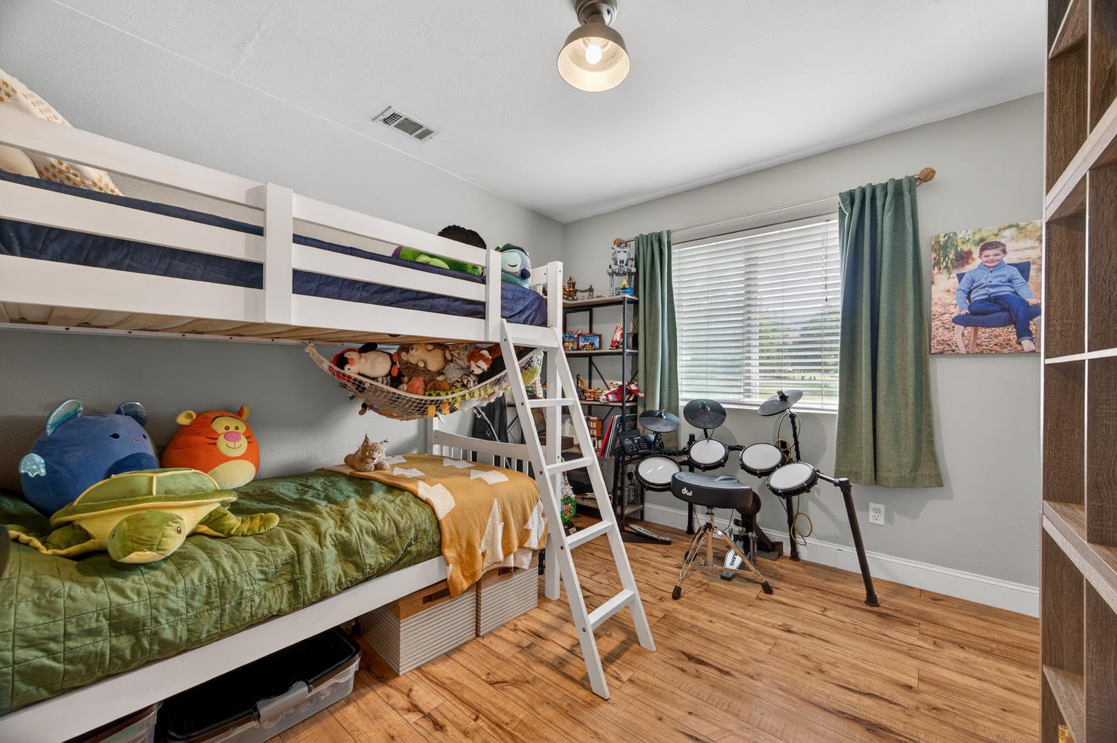 35073 Auberry Rd, photo 43