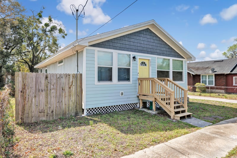 Photo 2 of 2822 Fitzgerald St, Jacksonville, FL 32254, photographed by Megapixeler