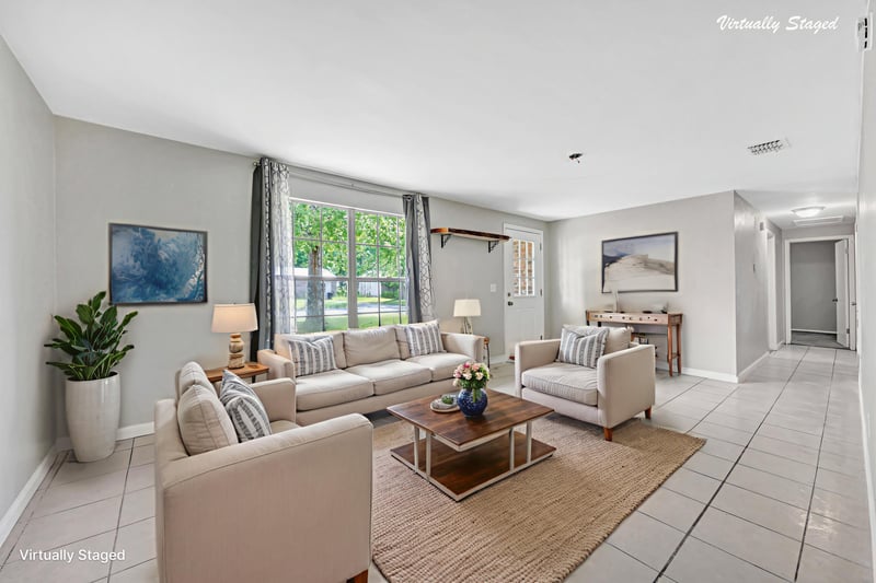 Photo 3 of 2704 Tina Ln, Middleburg, FL 32068, photographed by Megapixeler