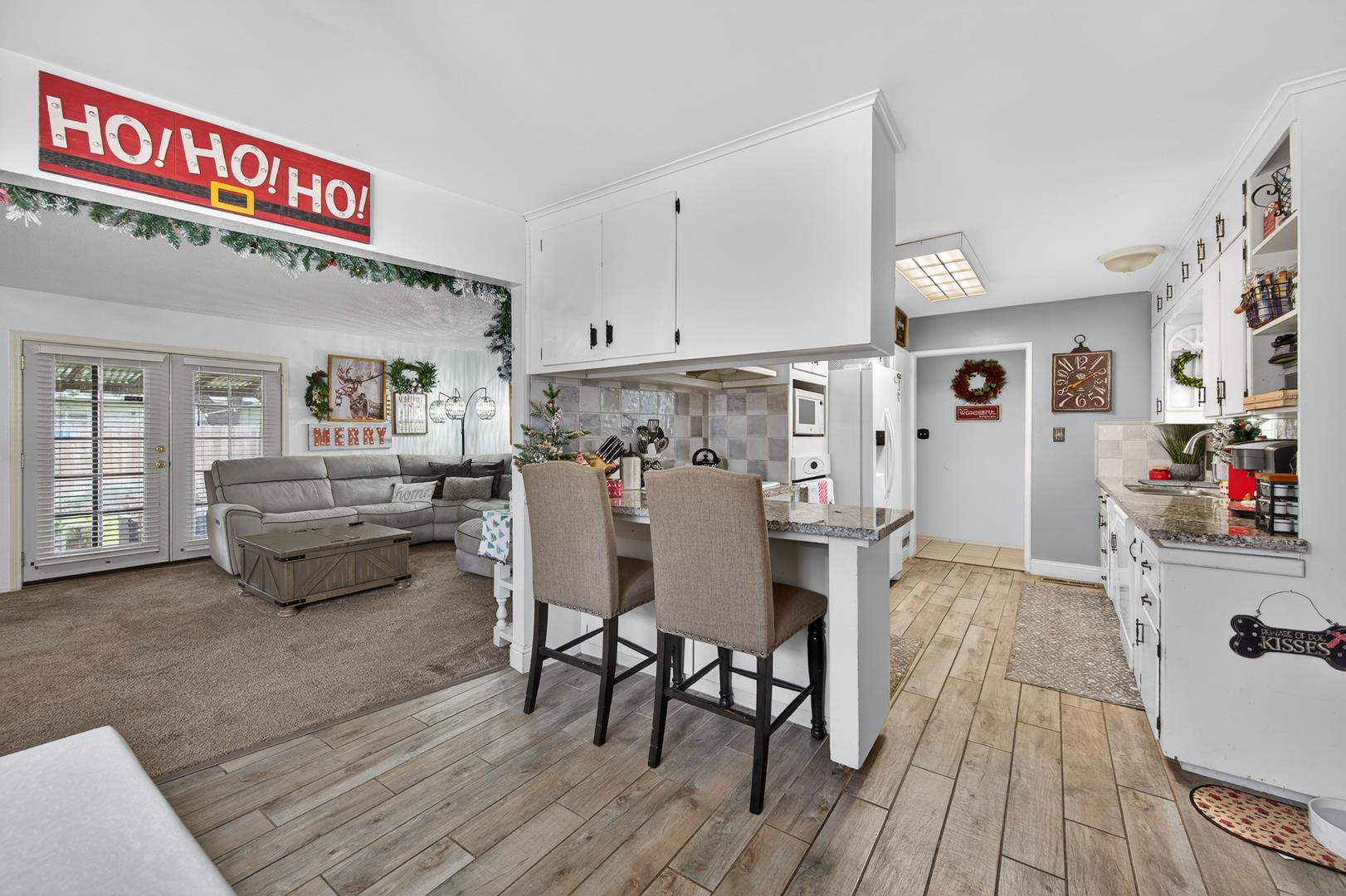1334 Karen Ave, photo 12