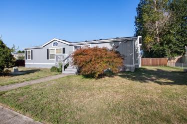 786 Hoffman Rd NE