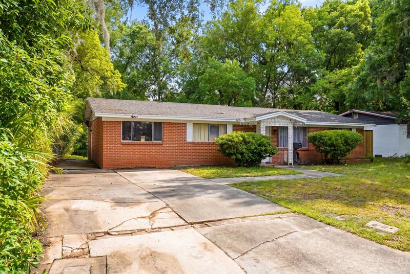 Photo 2 of 7221 Dostie Dr E, Jacksonville, FL 32209, photographed by Megapixeler