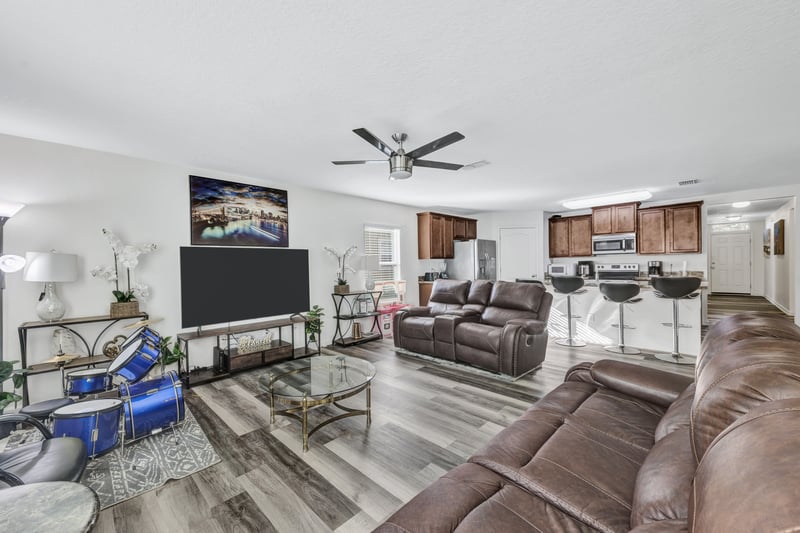Photo 9 of 2633 King Louis Dr, Jacksonville, FL 32254, photographed by Megapixeler