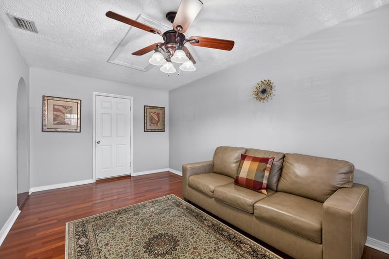 Photo 15 of 2137 Burgoyne Dr, Jacksonville, FL 32208, photographed by Megapixeler