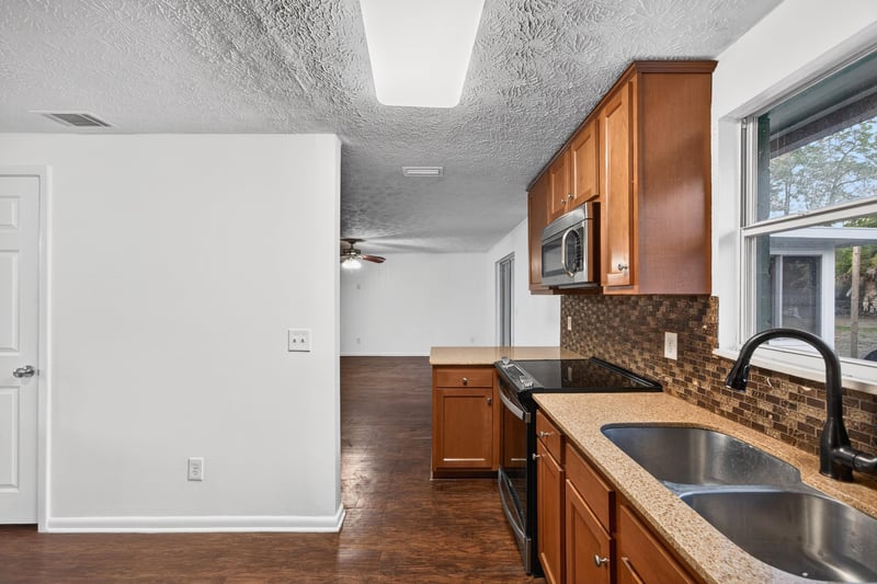 Photo 14 of 1411 Sharonwood Ln, Jacksonville, FL 32221, photographed by Megapixeler