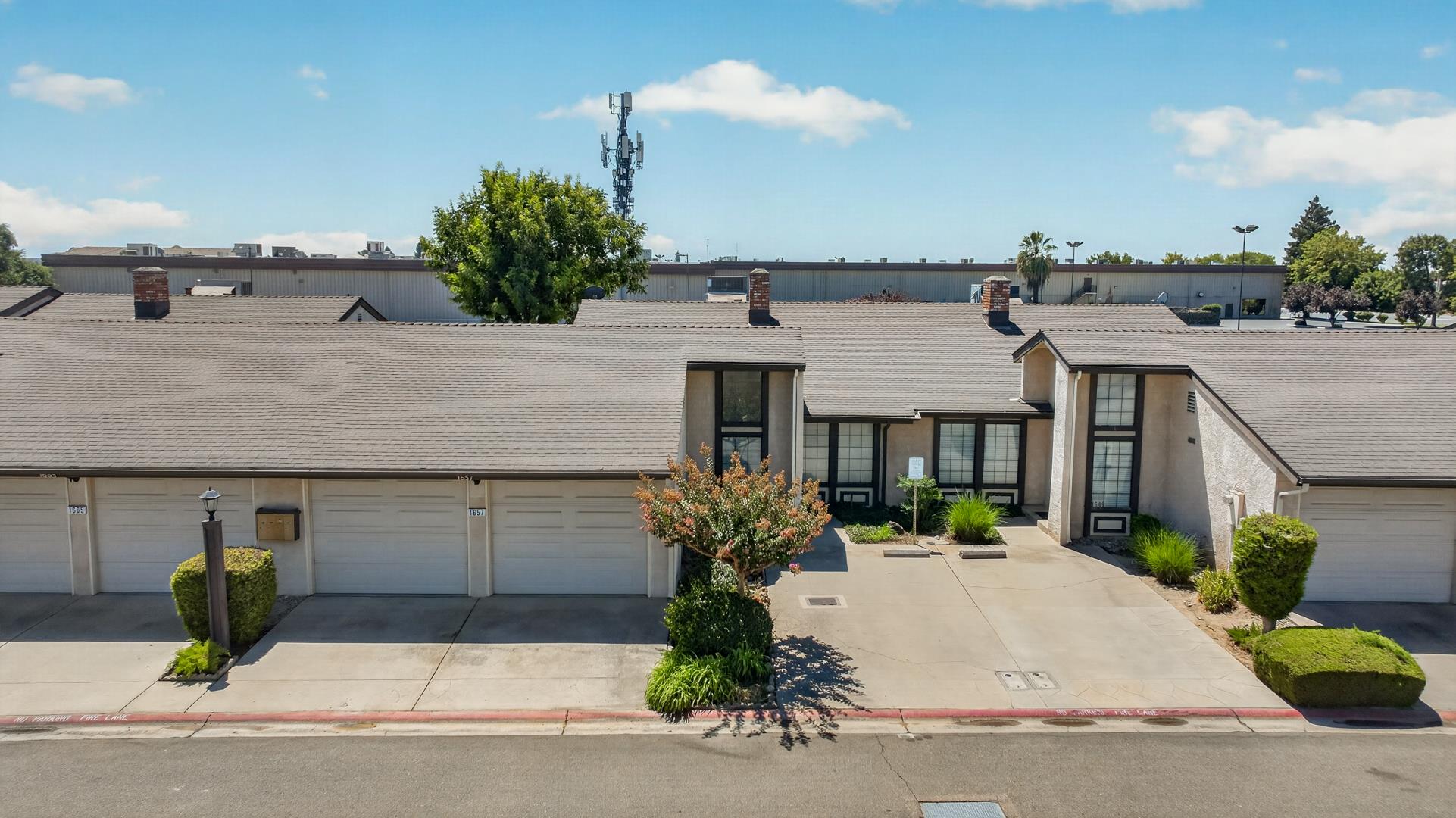1657 Willow Ave, Clovis CA