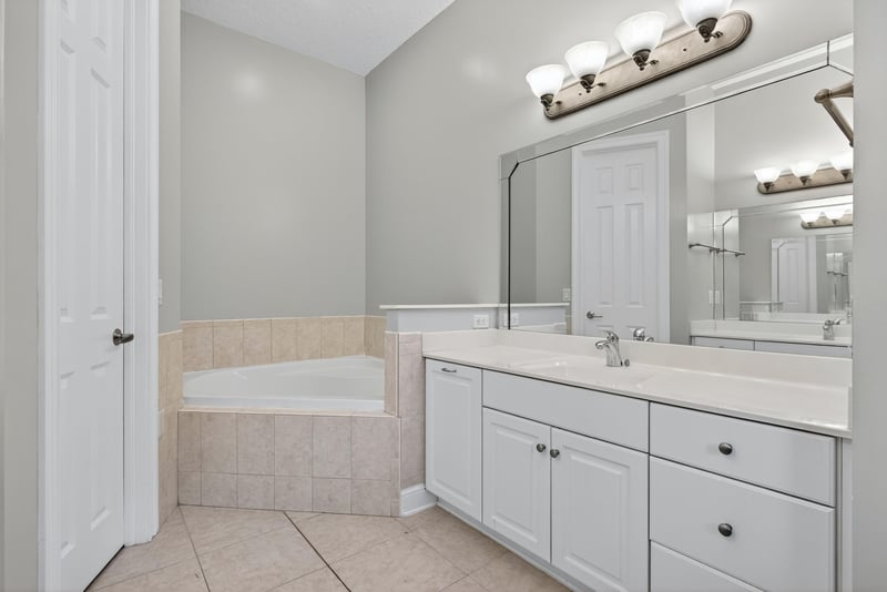 Photo 34 of 2580 Heather Oaks Ct, Orange Park, FL 32073, photographed by Megapixeler