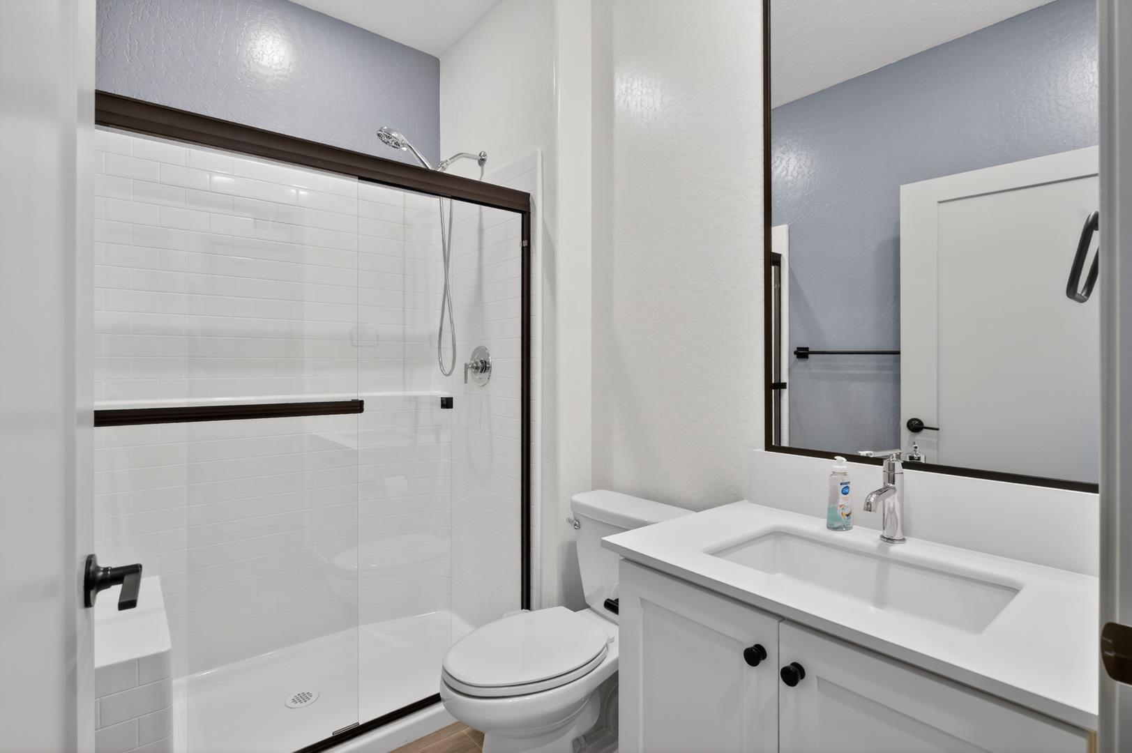 2086 N Phillip Ave, photo 60