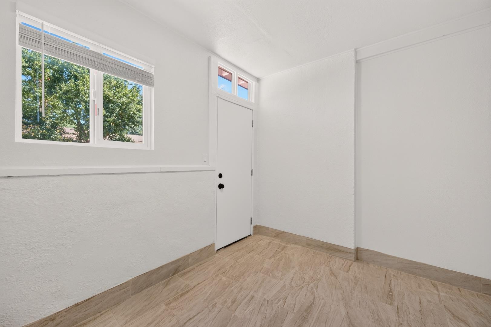 680 W Sample Ave, photo 16