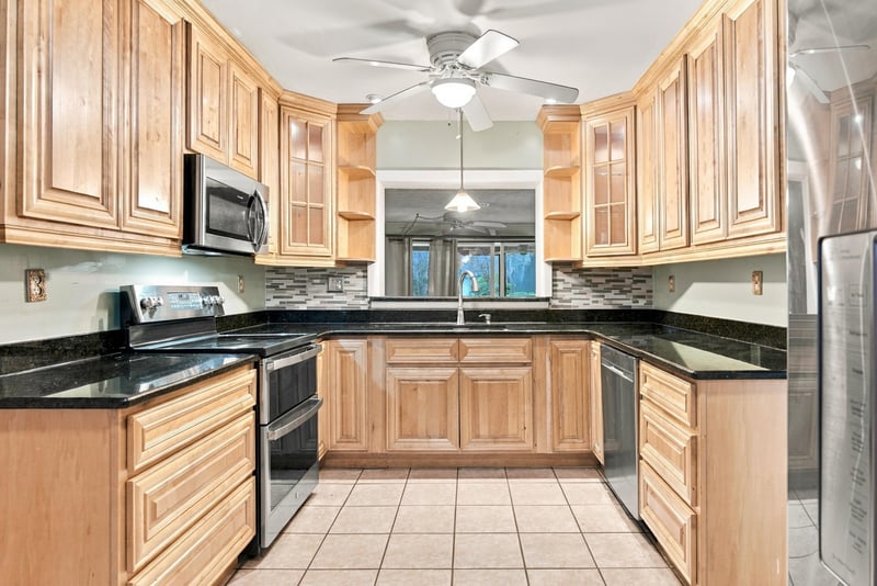 Photo 28 of 6871 Hyde Grove Ave, Jacksonville, FL 32210, photographed by Megapixeler