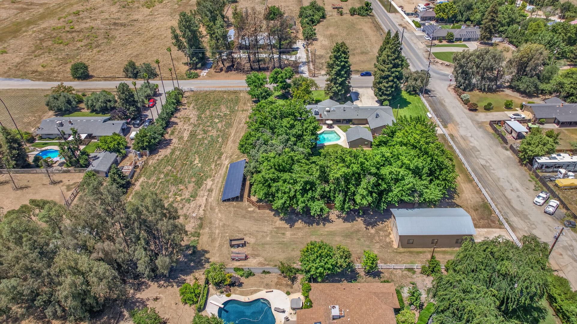 1185 N Locan Ave, photo 17