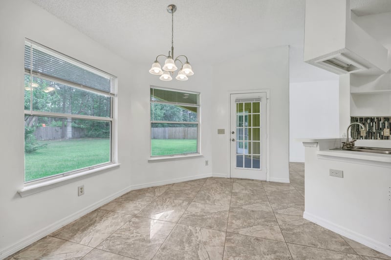 Photo 8 of 435 Jax Estates Dr N, Jacksonville, FL 32218, photographed by Megapixeler