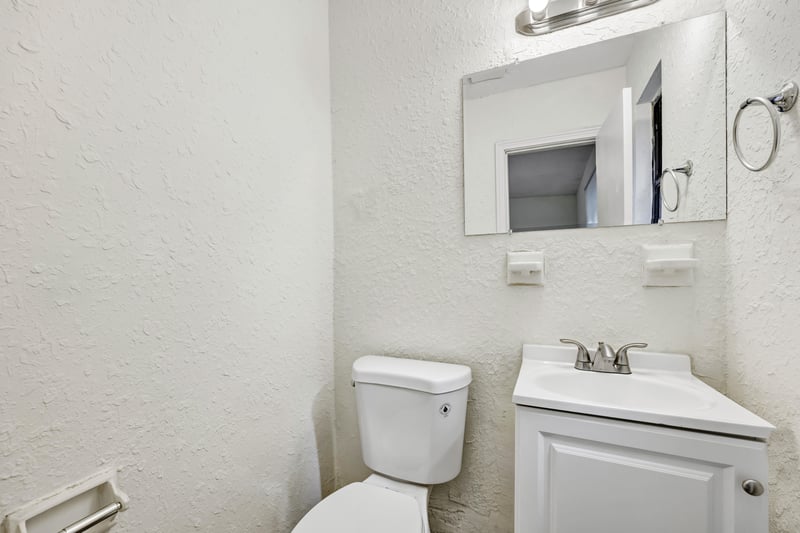 Photo 27 of 10303 Elmhurst Dr, Jacksonville, FL 32218, photographed by Megapixeler