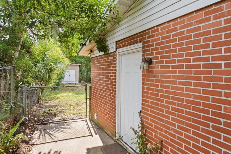 Photo 6 of 7221 Dostie Dr E, Jacksonville, FL 32209, photographed by Megapixeler